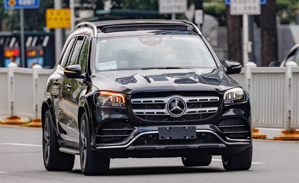 Mercedes-Benz GLS photo