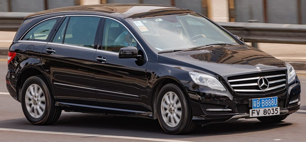 Mercedes-Benz R-Class photo