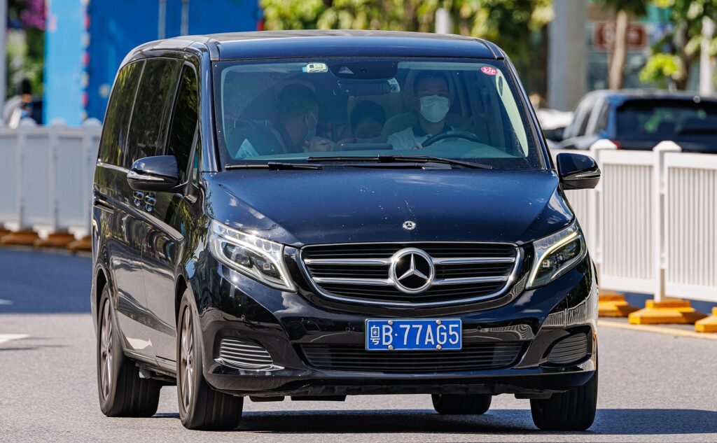 Mercedes-Benz V-Class photo