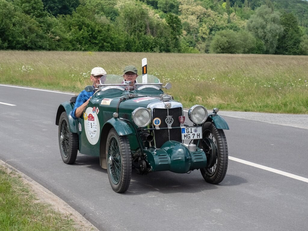 MG J2 photo