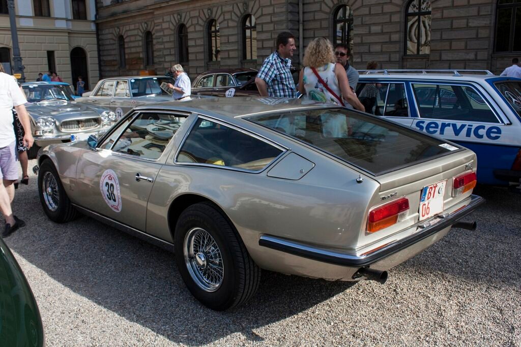 Maserati Indy photo