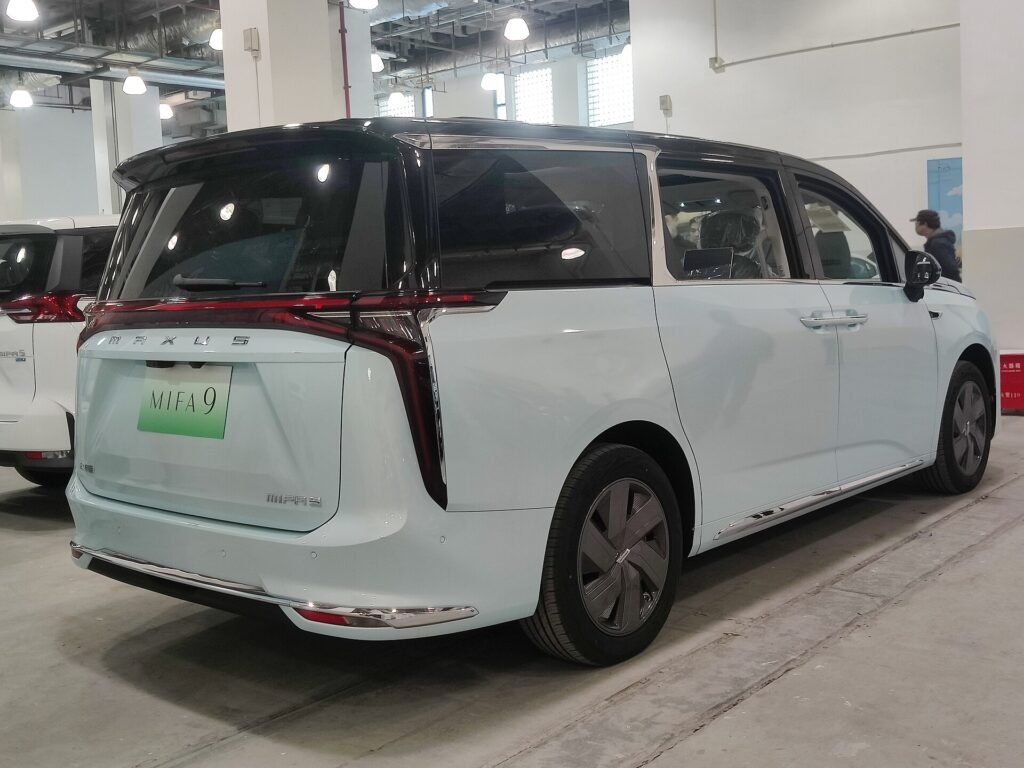 Maxus Mifa 9 photo