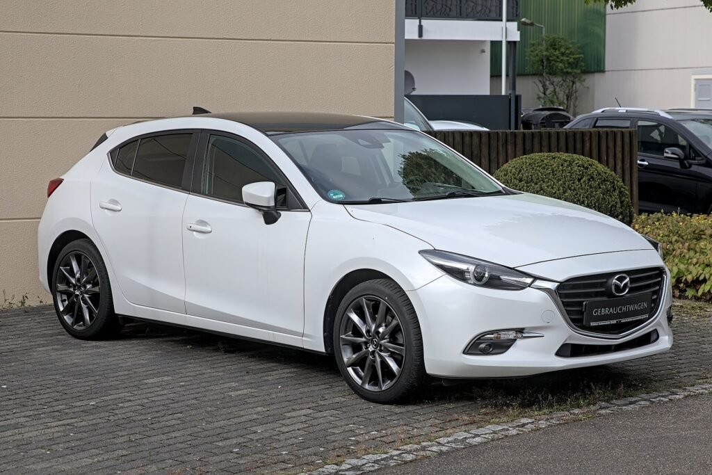 Mazda MAZDA3 photo