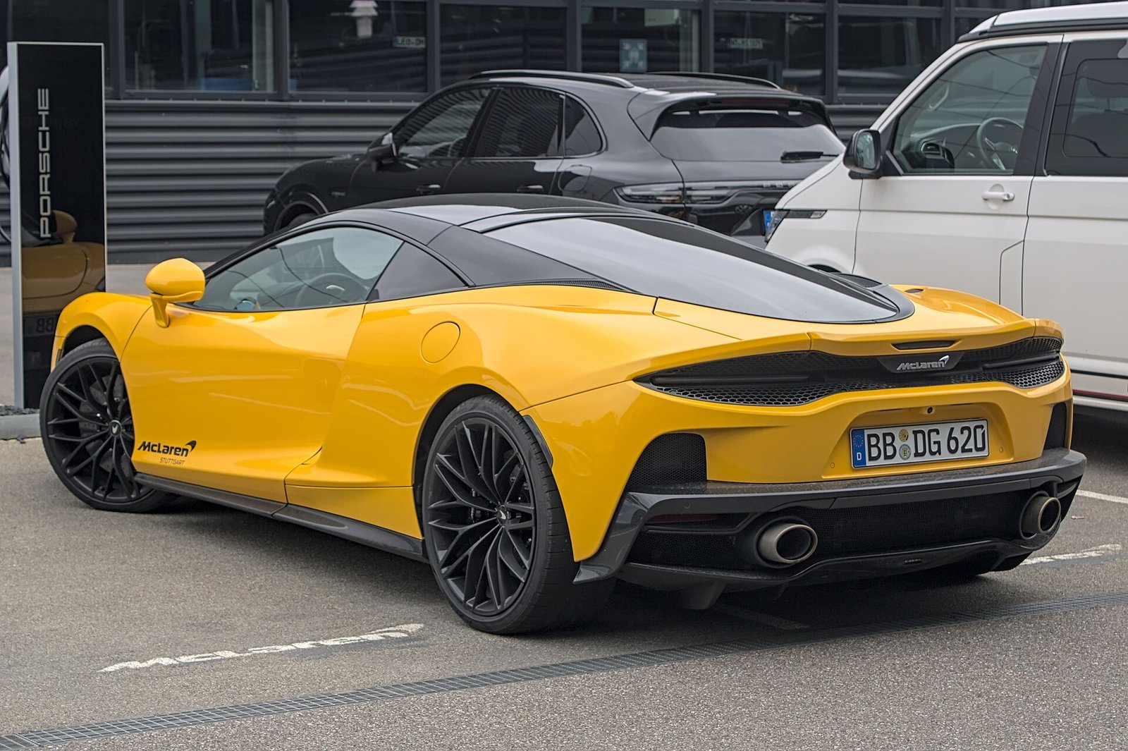 McLaren GT