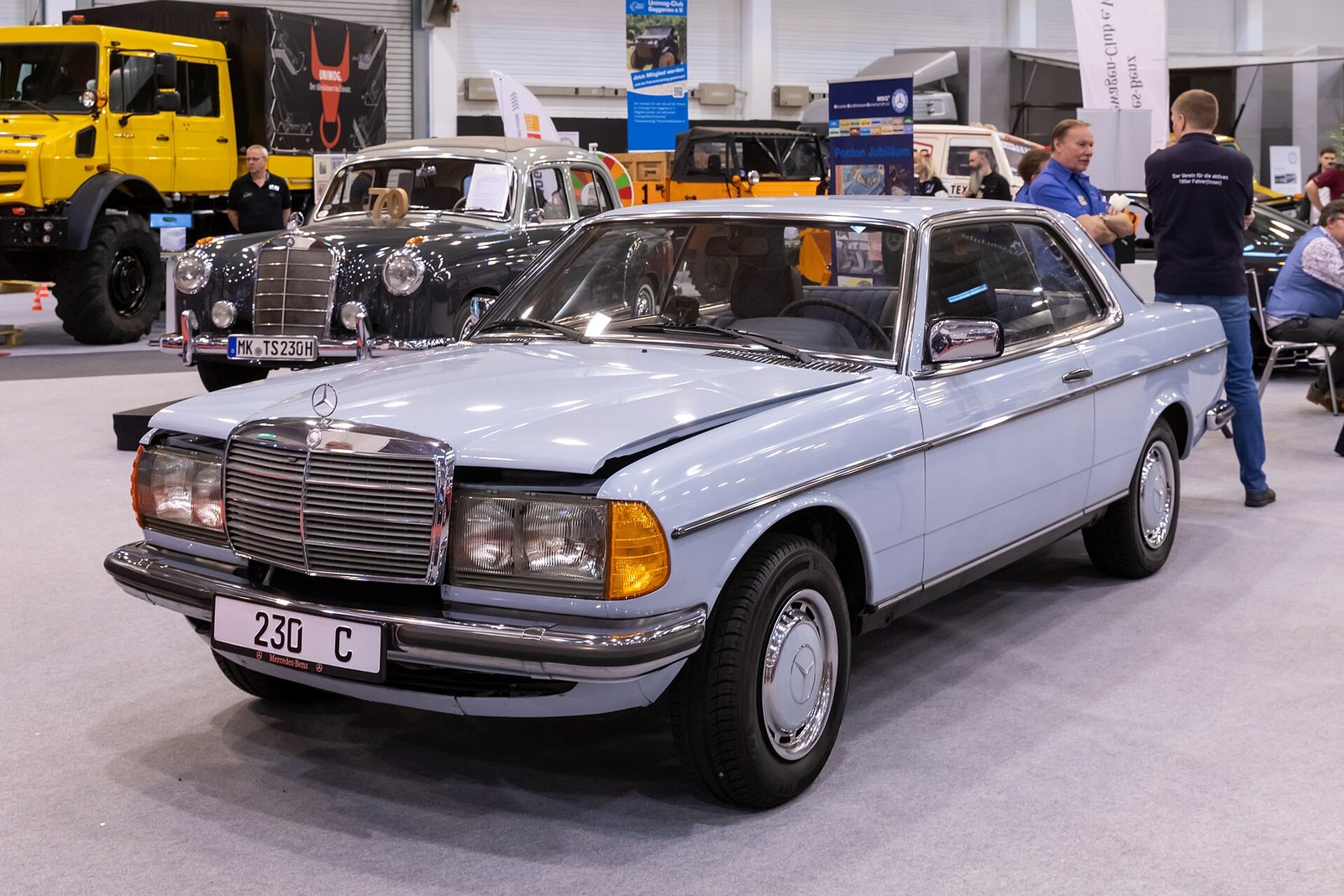 Mercedes-Benz 230 C