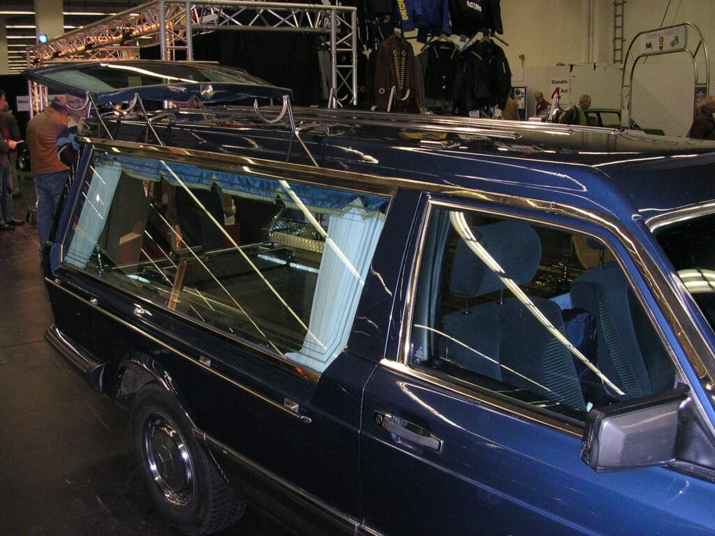 Mercedes-Benz 240 D photo
