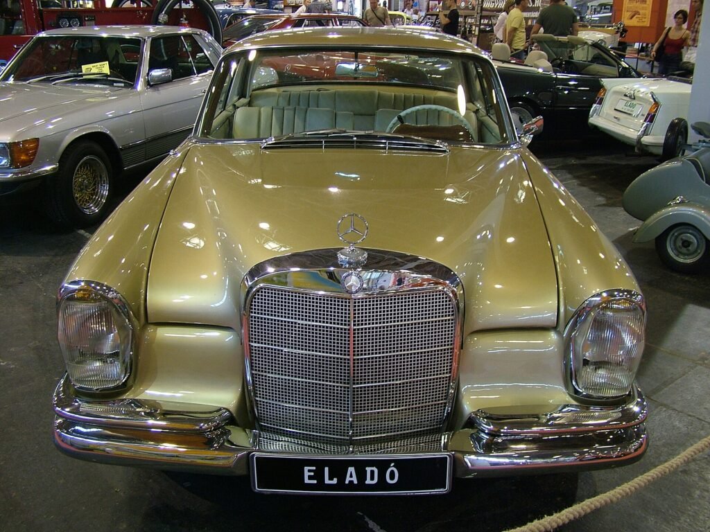 Mercedes-Benz 250 SEC photo