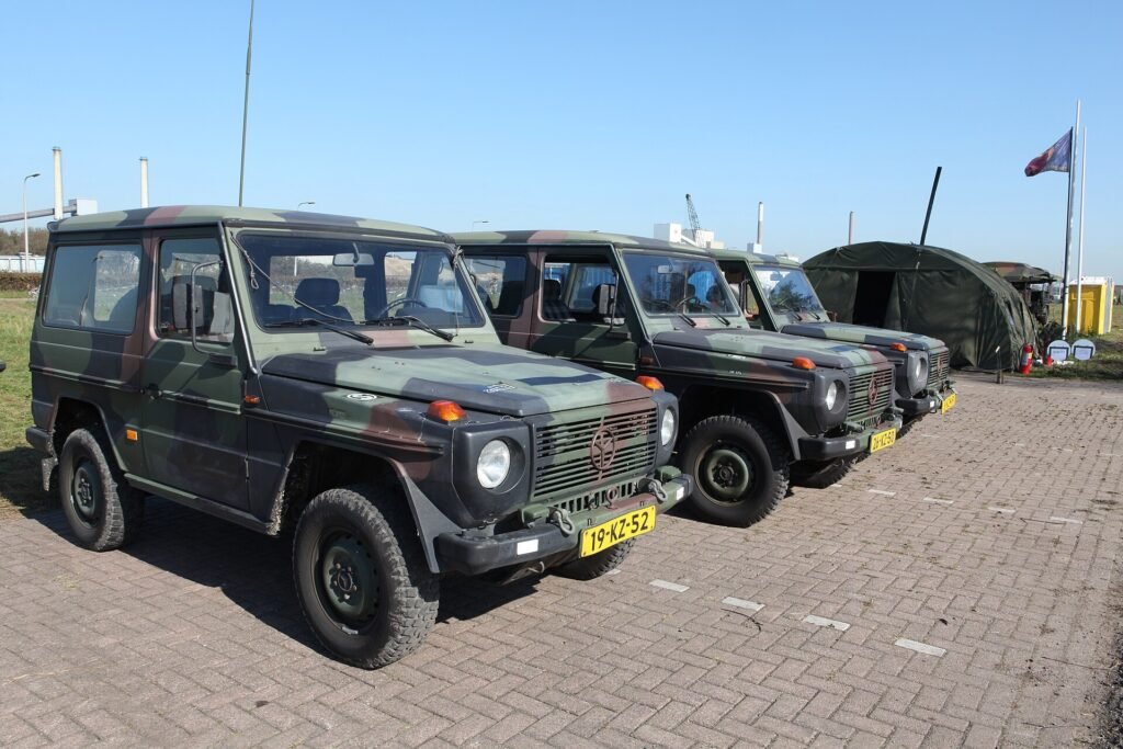 Mercedes-Benz 290 GD photo