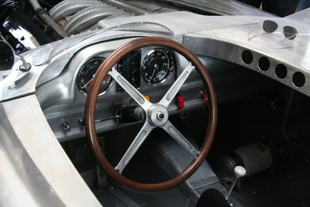 Mercedes-Benz 300 SL photo