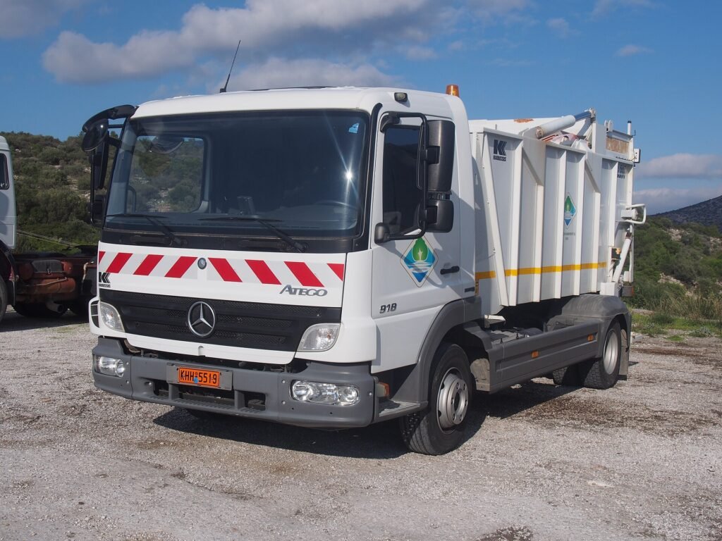Mercedes-Benz Atego photo