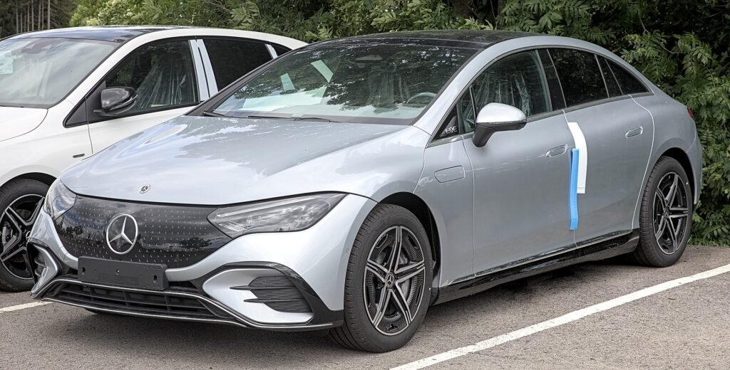 Mercedes-Benz 350 photo