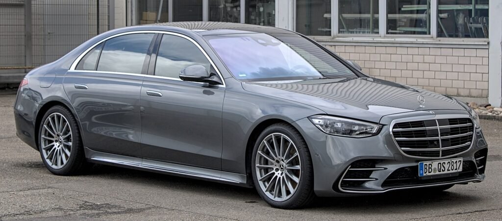 Mercedes-Benz 208 D photo