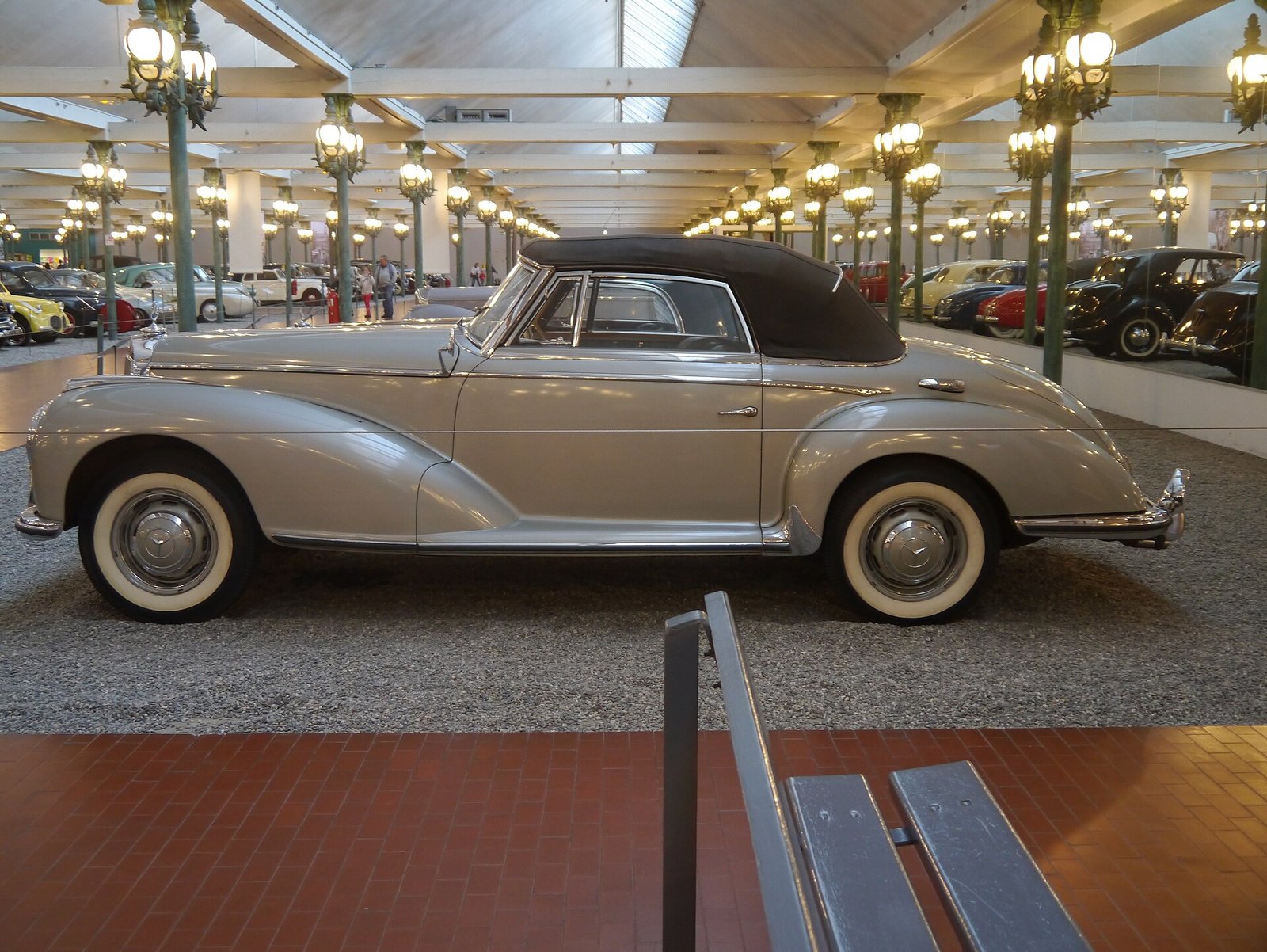 Mercedes-Benz 300 S