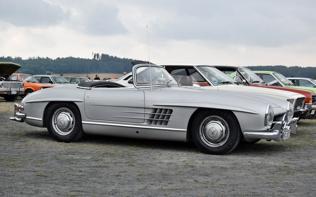 Mercedes-Benz 300 SL Roadster photo