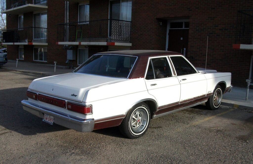 Mercury Monarch photo