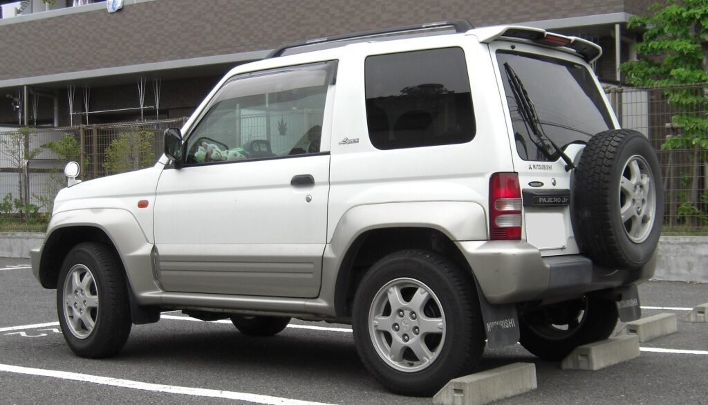 Mitsubishi Pajero Junior photo