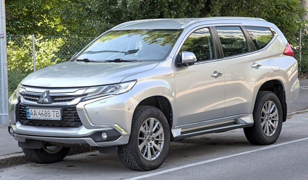 Mitsubishi Challenger photo