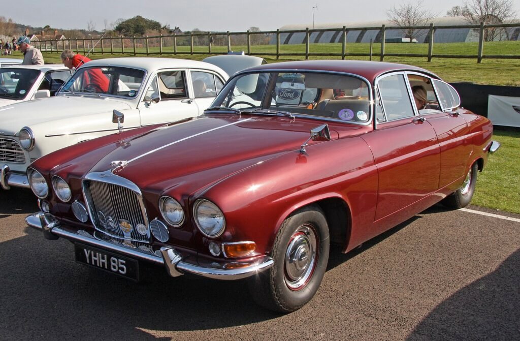 Jaguar Mark X photo