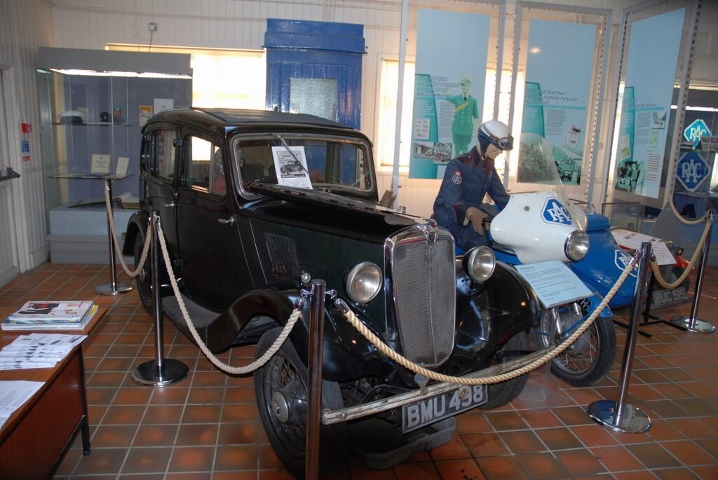 Morris Eight photo