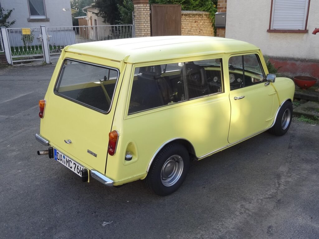 Morris Mini Traveller photo