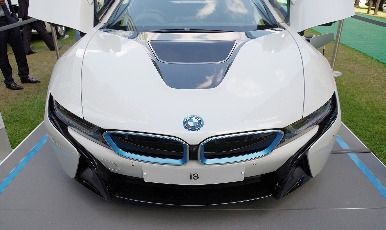 BMW i8
