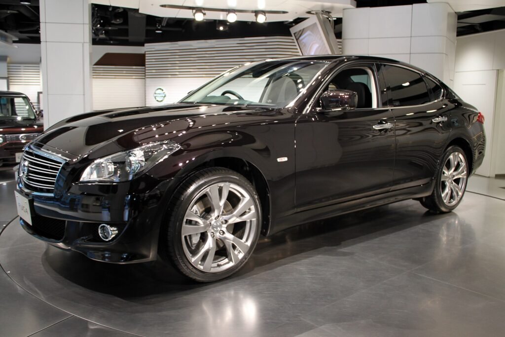 Nissan Fuga photo