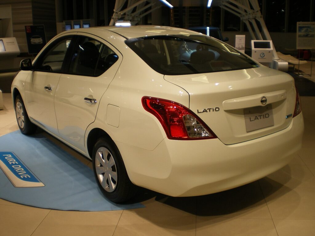 Nissan Latio photo