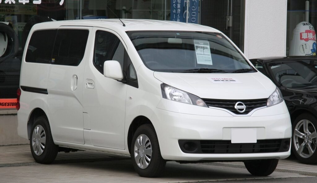 Nissan 200 photo