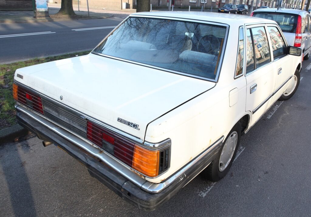 Nissan Cedric photo