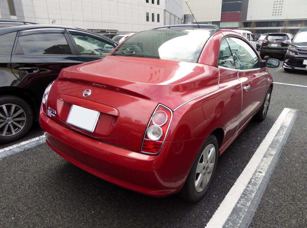 Nissan March photo