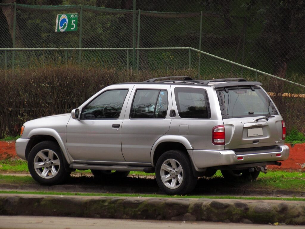 Nissan Pathfinder Se photo