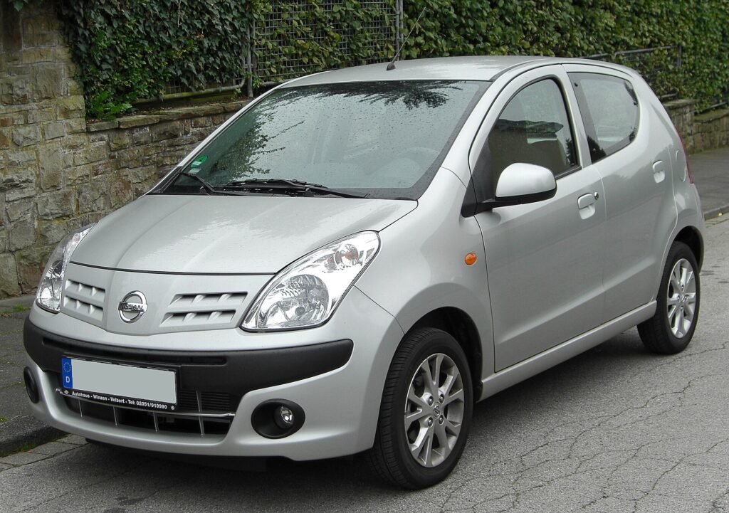 Nissan Pixo photo