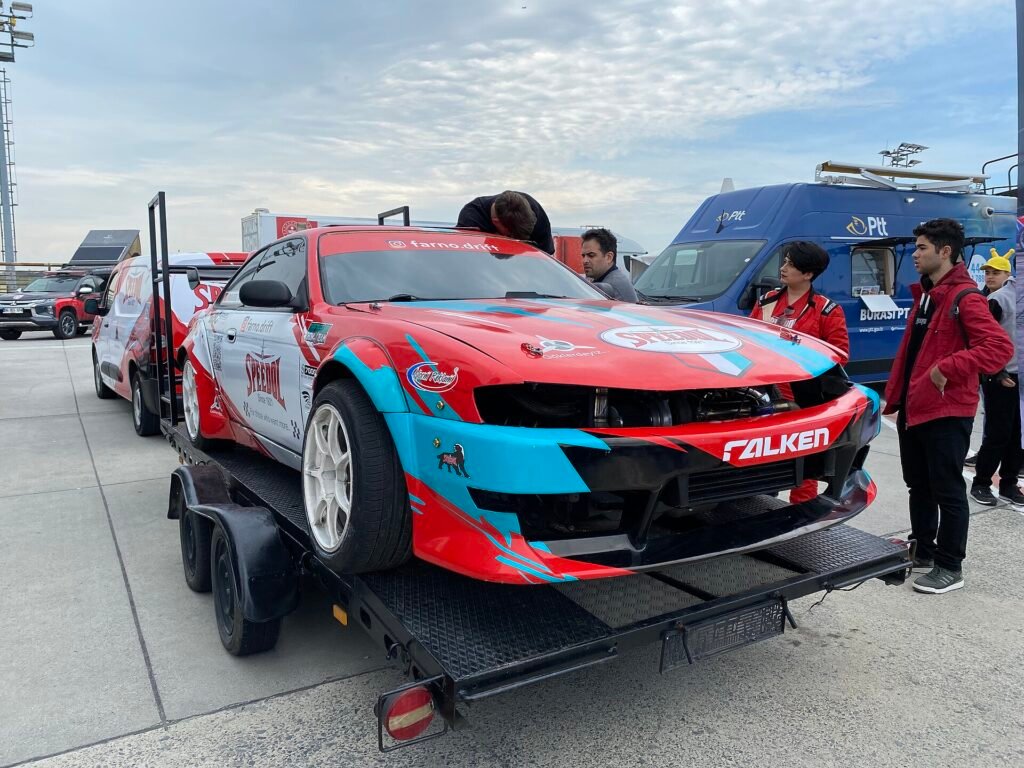 Nissan S15 photo