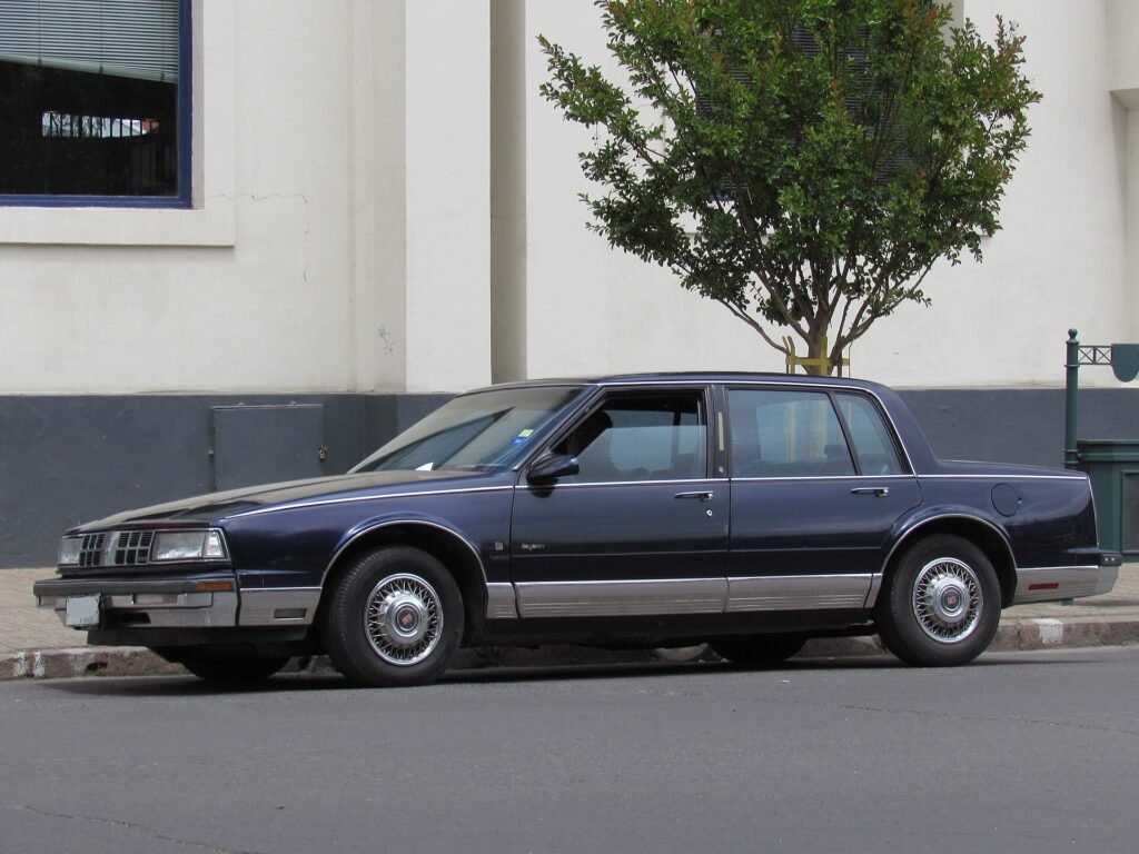 Oldsmobile Ninety Eight Regency photo