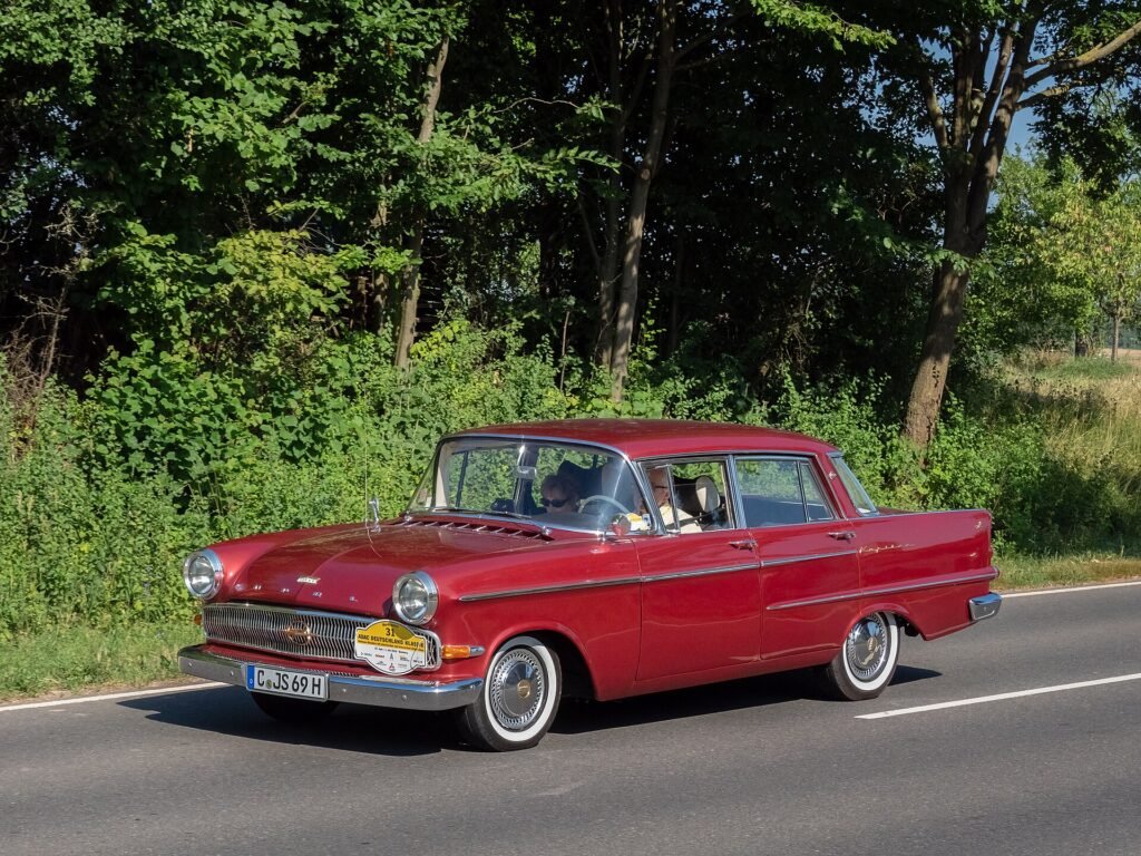 Opel Kapitan photo