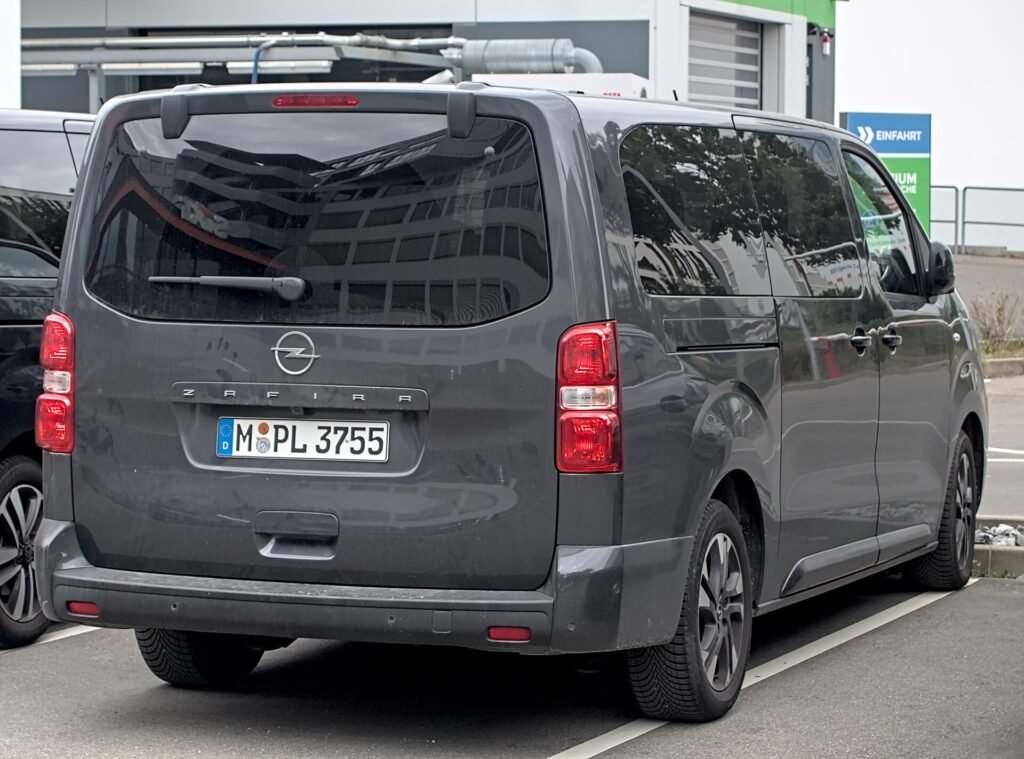 Opel Zafira Life photo