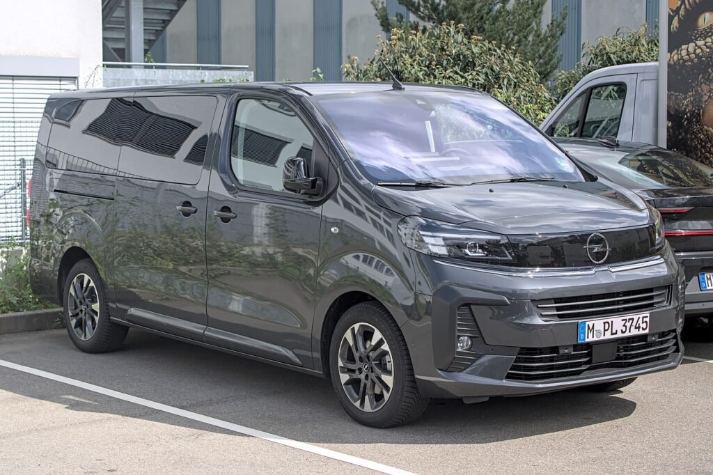 Opel Zafira Life photo