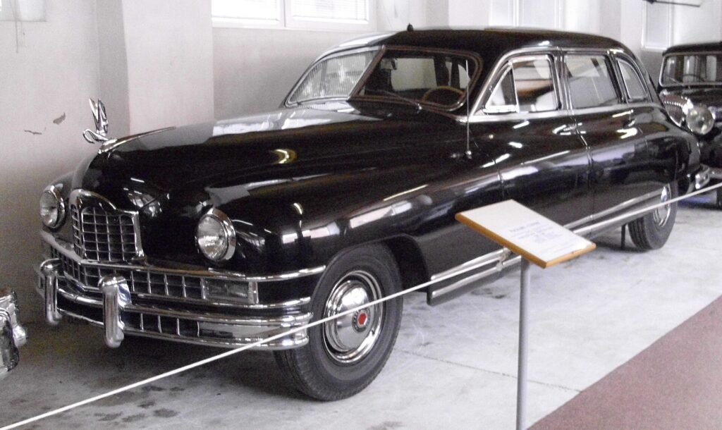 Packard Custom Eight photo