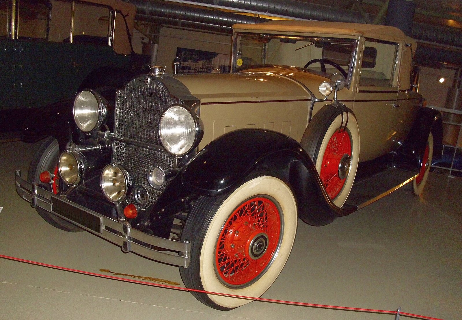 Packard 640