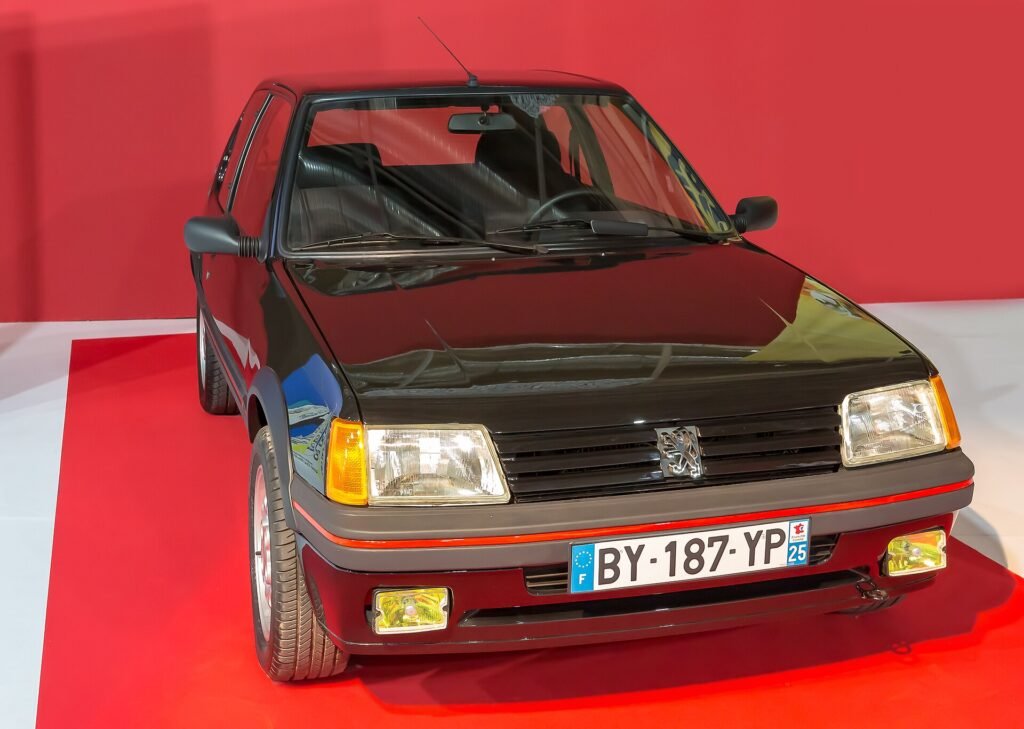 Peugeot 205 photo