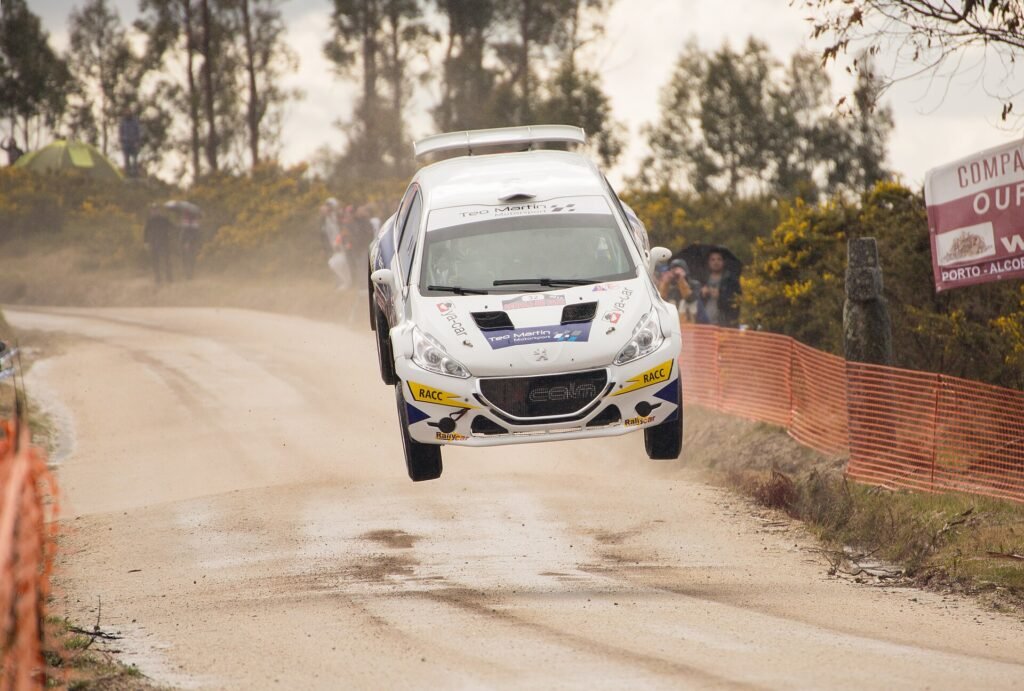 Peugeot 208 photo
