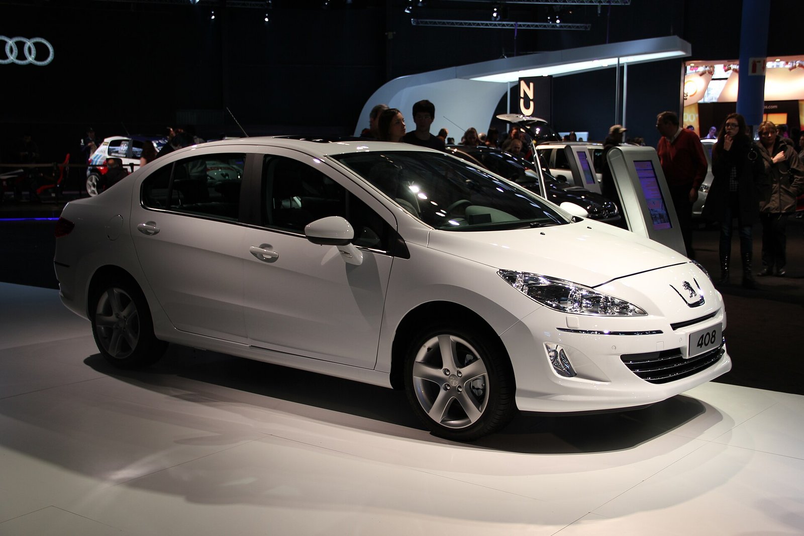 Peugeot 408