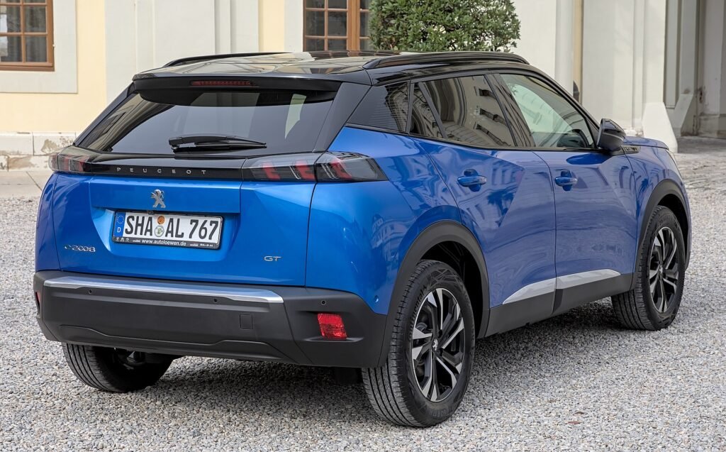 Peugeot 2008 photo