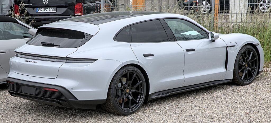 Porsche Taycan photo