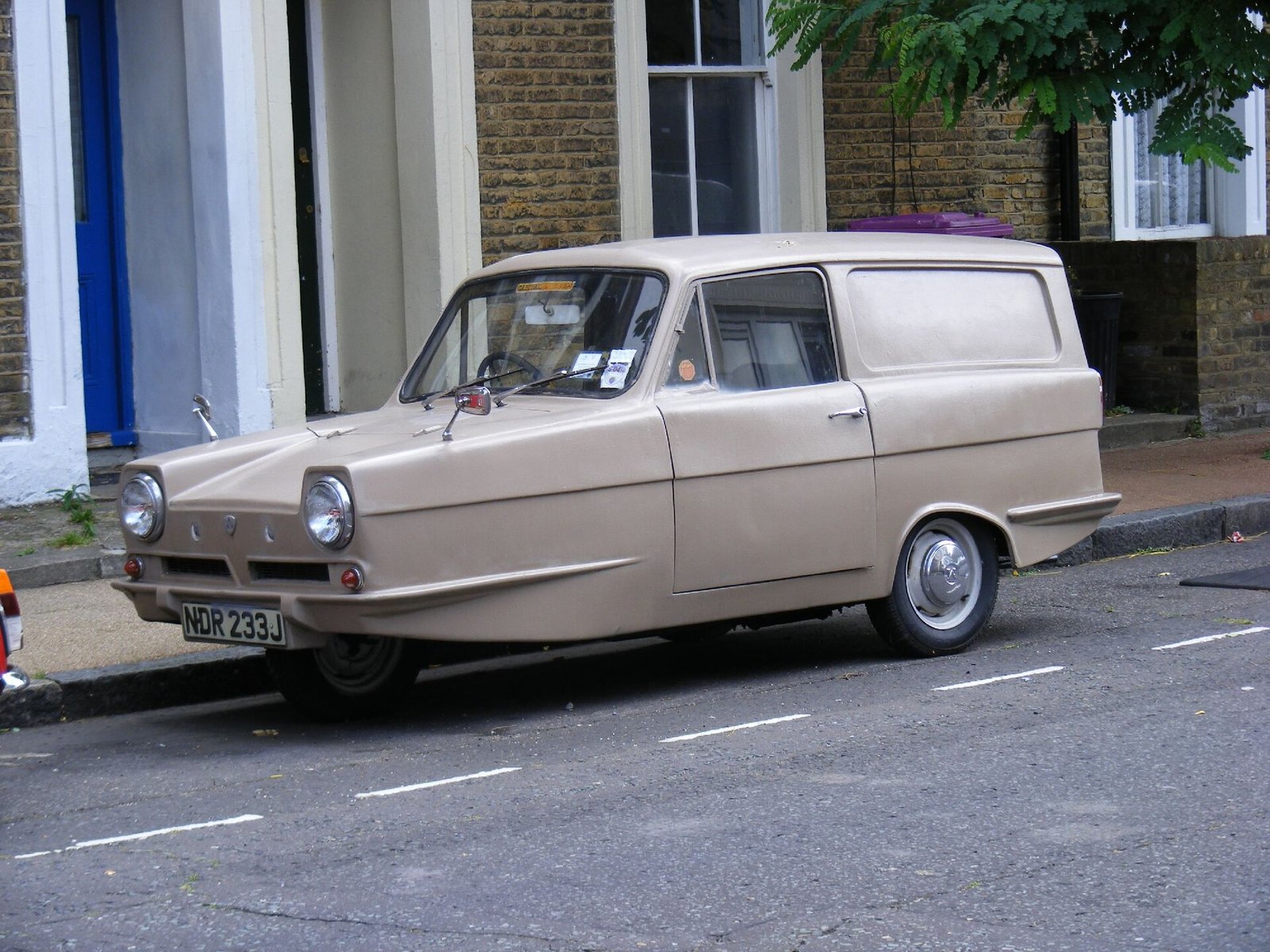 Reliant Supervan
