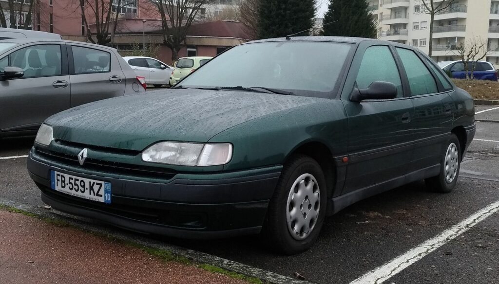 Renault Safrane photo