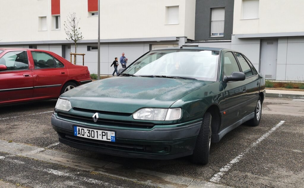Renault Safrane photo