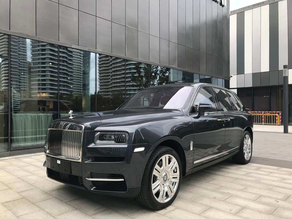 Rolls-Royce Cullinan photo