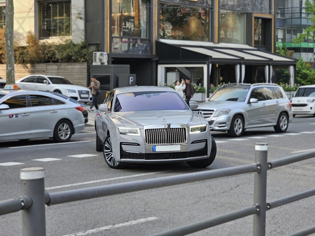 Rolls-Royce Ghost Extended photo