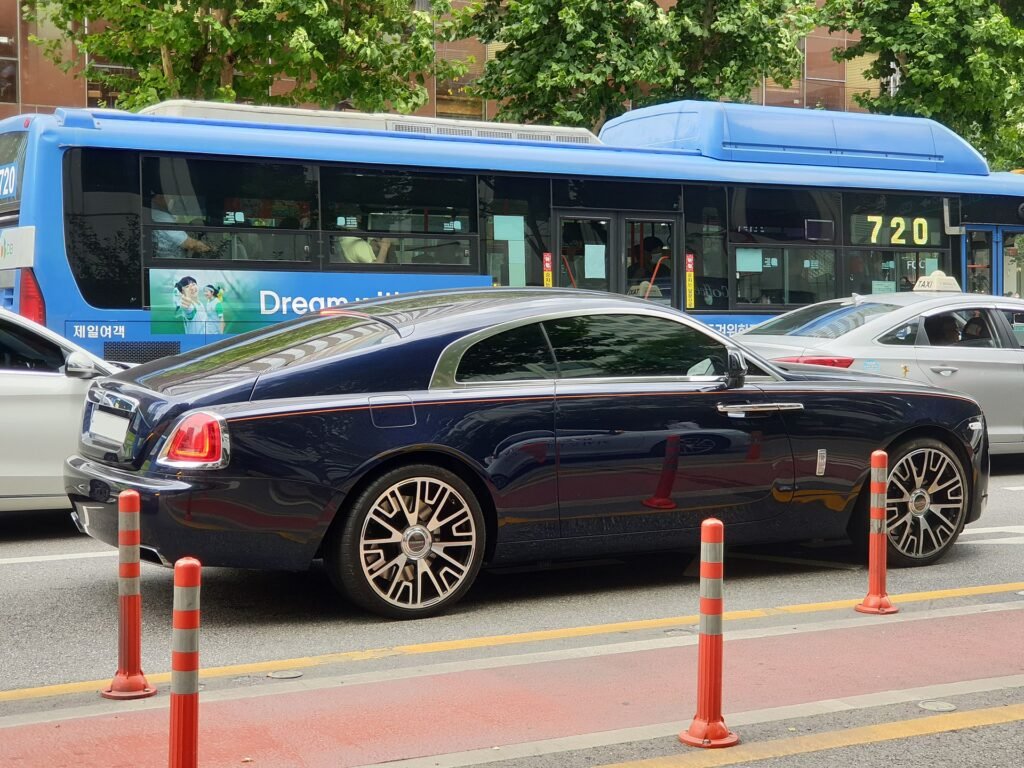 Rolls-Royce Wraith Black Badge photo